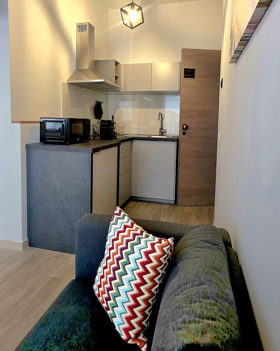 a1dac56e-6c72-4daa-a7a2-cefd61063e4a