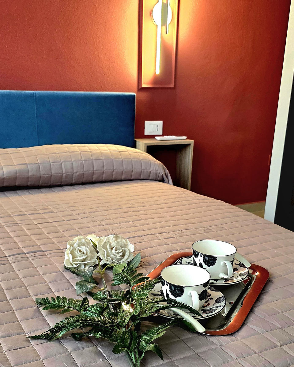 b18ed17c-e174-4e83-9d75-6114933355e7